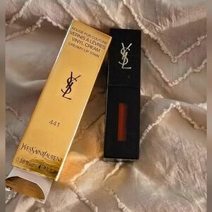 Yves Saint Laurent Rouge Pur Couture Vernis à Lèvres Vinyl Creamy Lip Stain-441